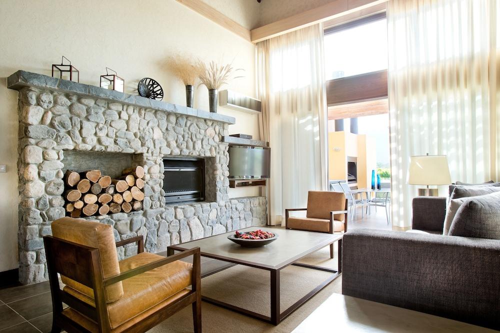 Hotel Grace Cafayate Esterno foto Living room