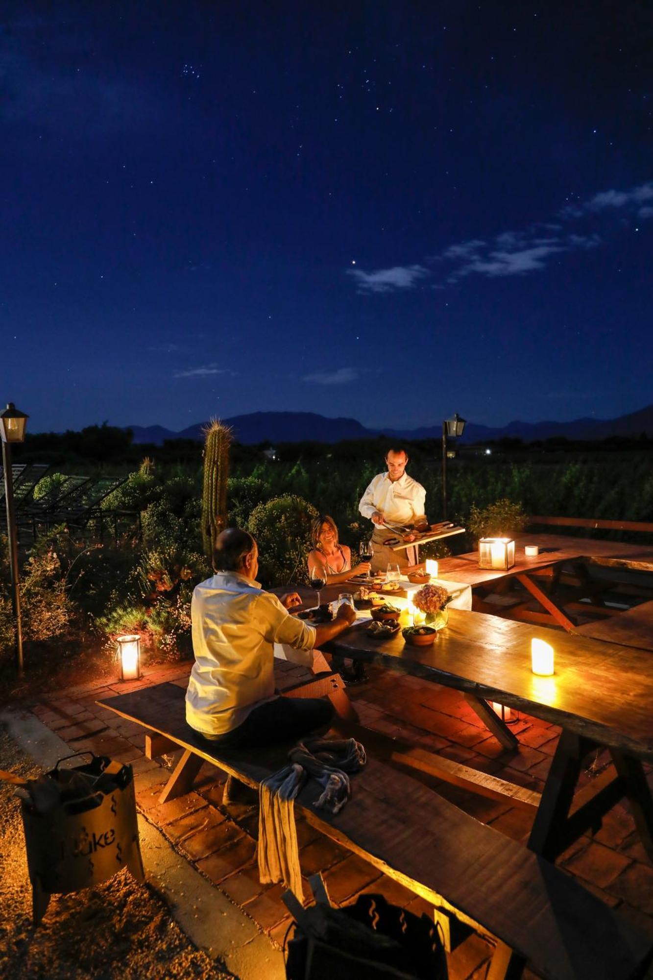 Hotel Grace Cafayate Esterno foto A restaurant in the resort