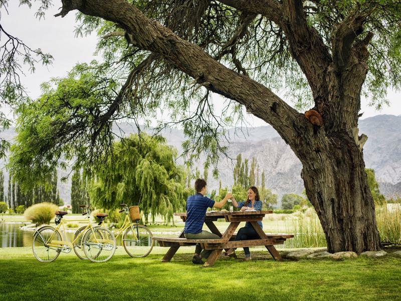 Hotel Grace Cafayate Esterno foto Picnic at the University of Washington